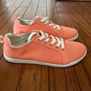 Salmon colored Vionic beach Stinson